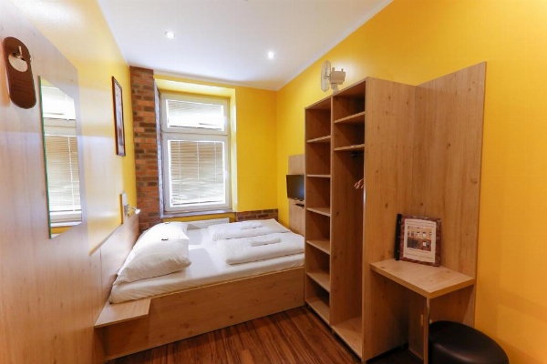 Do Step Inn  Hotel & Hostel image 10