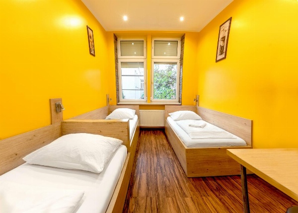 Do Step Inn  Hotel & Hostel image 3