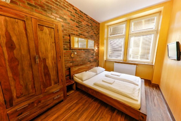 Do Step Inn  Hotel & Hostel image 8